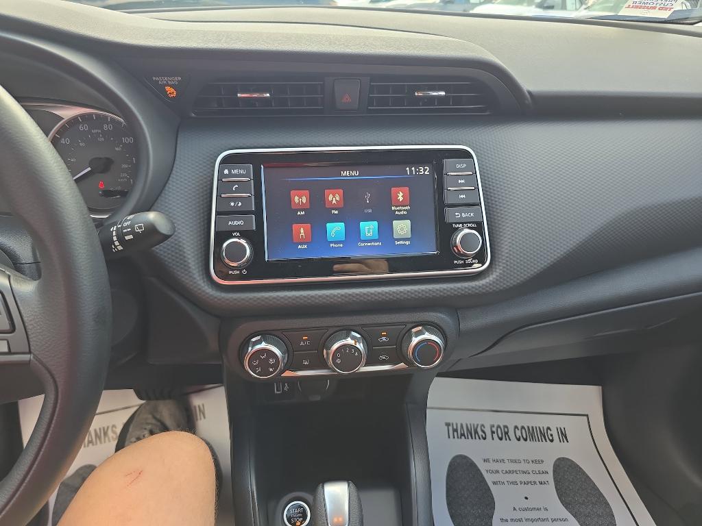 new 2025 Nissan Kicks Play car, priced at $22,935