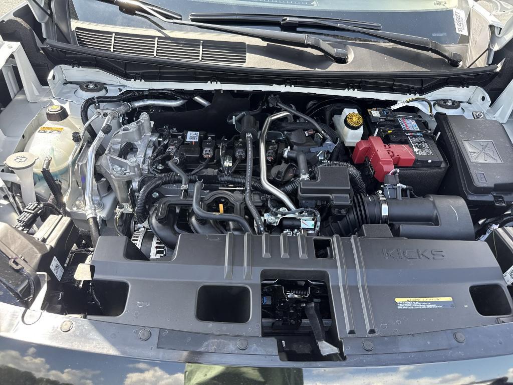 new 2025 Nissan Kicks car, priced at $27,702