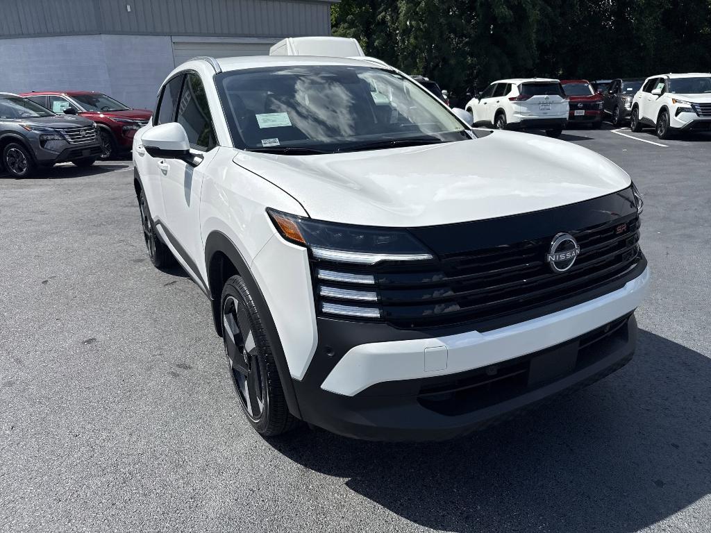 new 2025 Nissan Kicks car, priced at $27,702