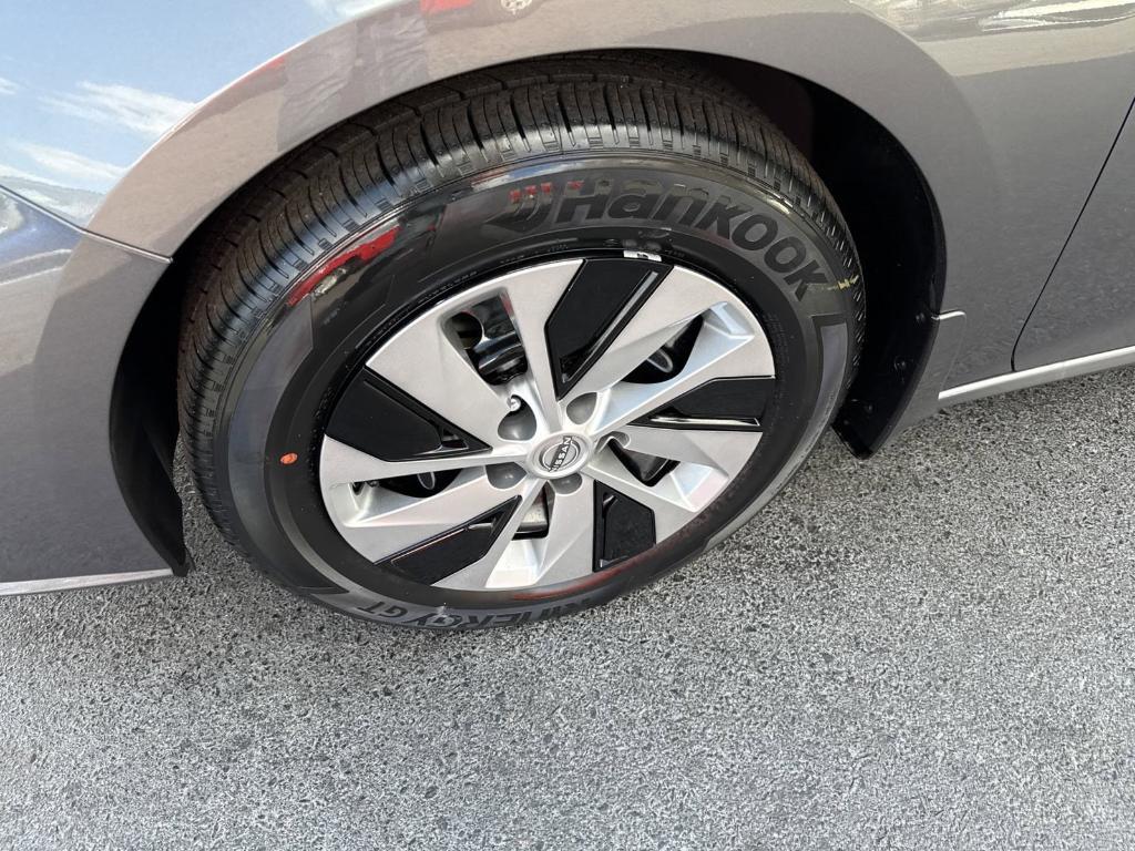 new 2025 Nissan Altima car, priced at $26,824