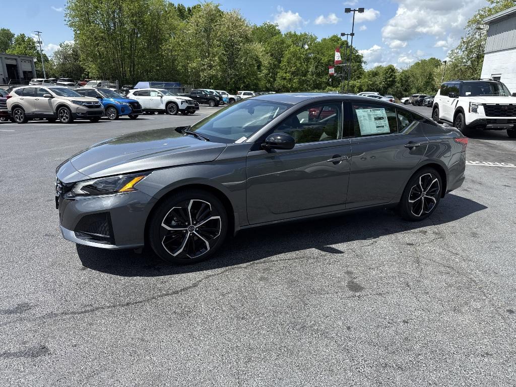 new 2025 Nissan Altima car, priced at $31,339