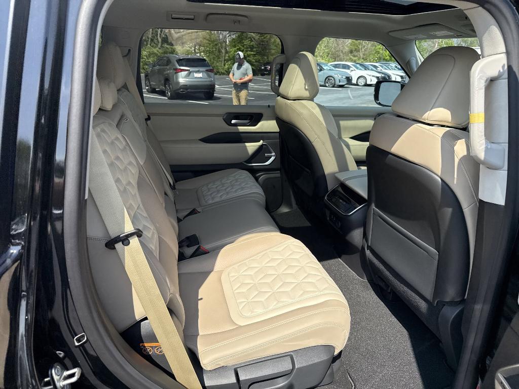 new 2025 Nissan Armada car, priced at $74,808