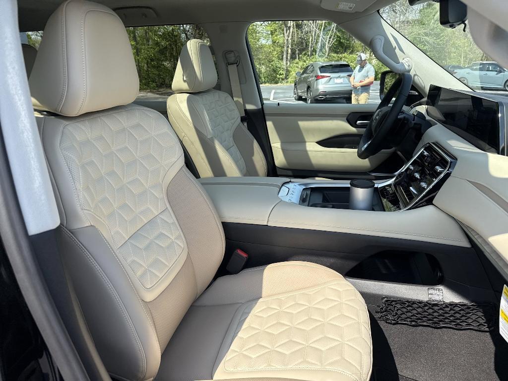 new 2025 Nissan Armada car, priced at $74,808