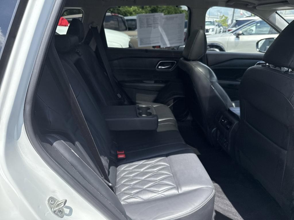 used 2021 Nissan Rogue car, priced at $27,888