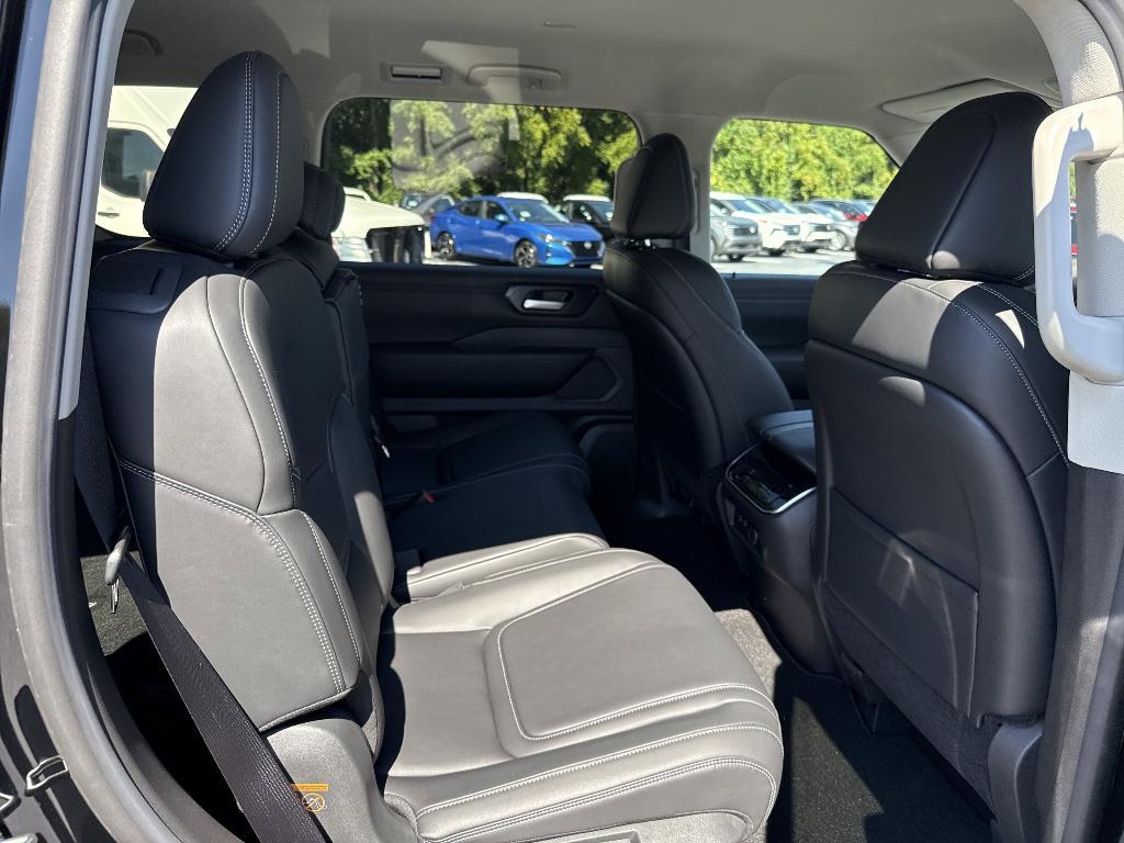 new 2025 Nissan Armada car, priced at $57,725