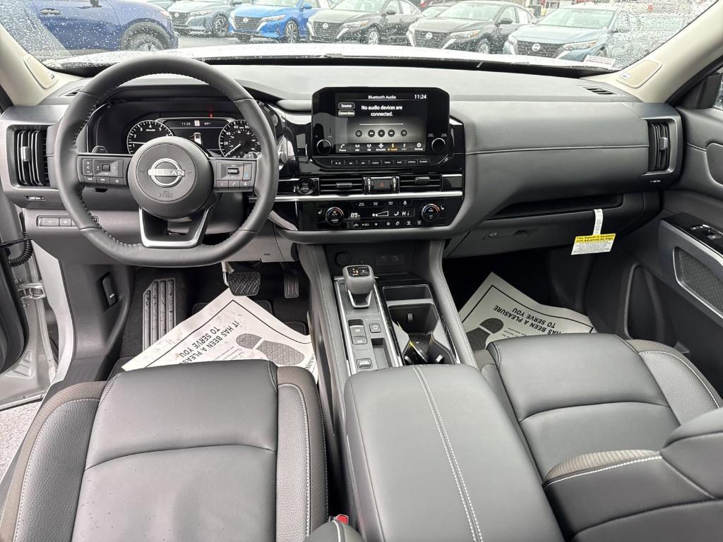 new 2025 Nissan Pathfinder car, priced at $45,433
