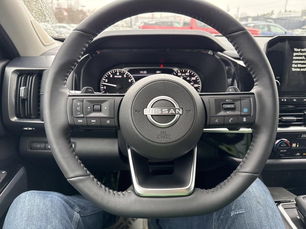 new 2025 Nissan Pathfinder car, priced at $45,433