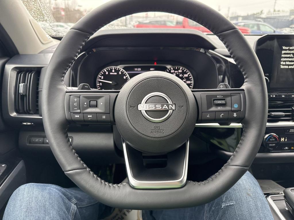 new 2025 Nissan Pathfinder car, priced at $45,433