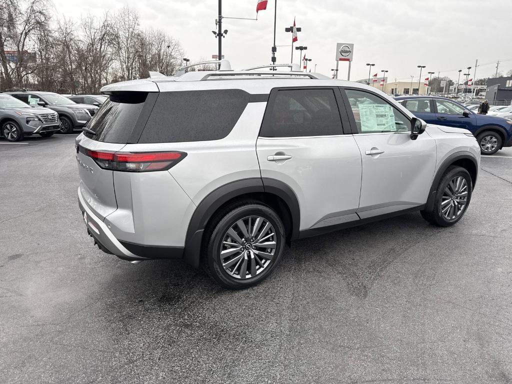 new 2025 Nissan Pathfinder car, priced at $45,433