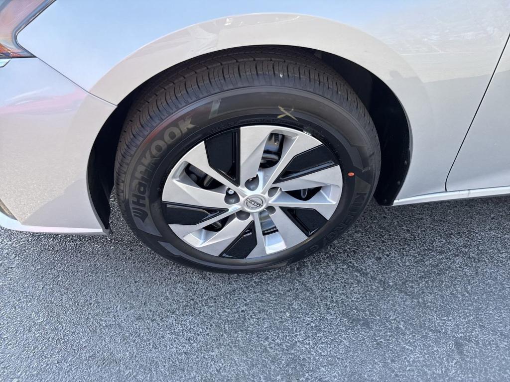 new 2025 Nissan Altima car, priced at $26,614