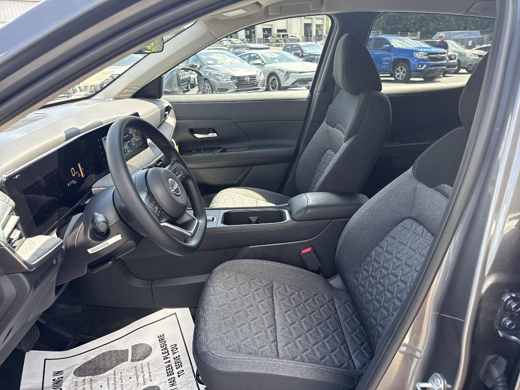 new 2025 Nissan Kicks car, priced at $24,758