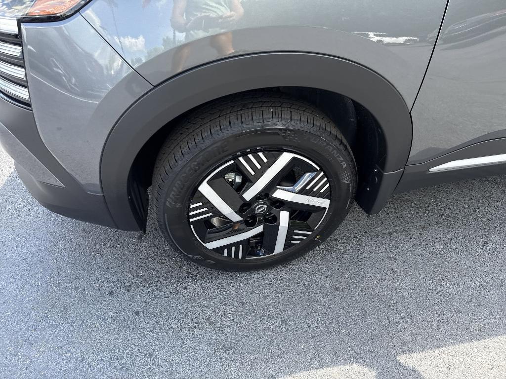 new 2025 Nissan Kicks car, priced at $24,758