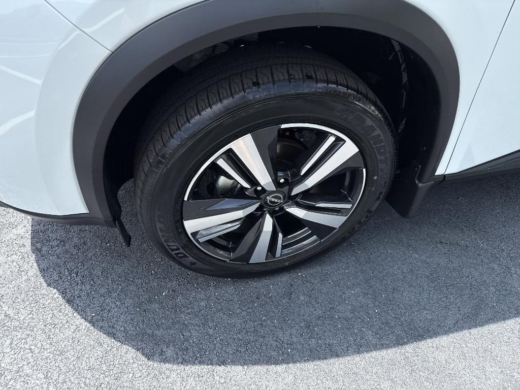 used 2024 Nissan Rogue car, priced at $41,888