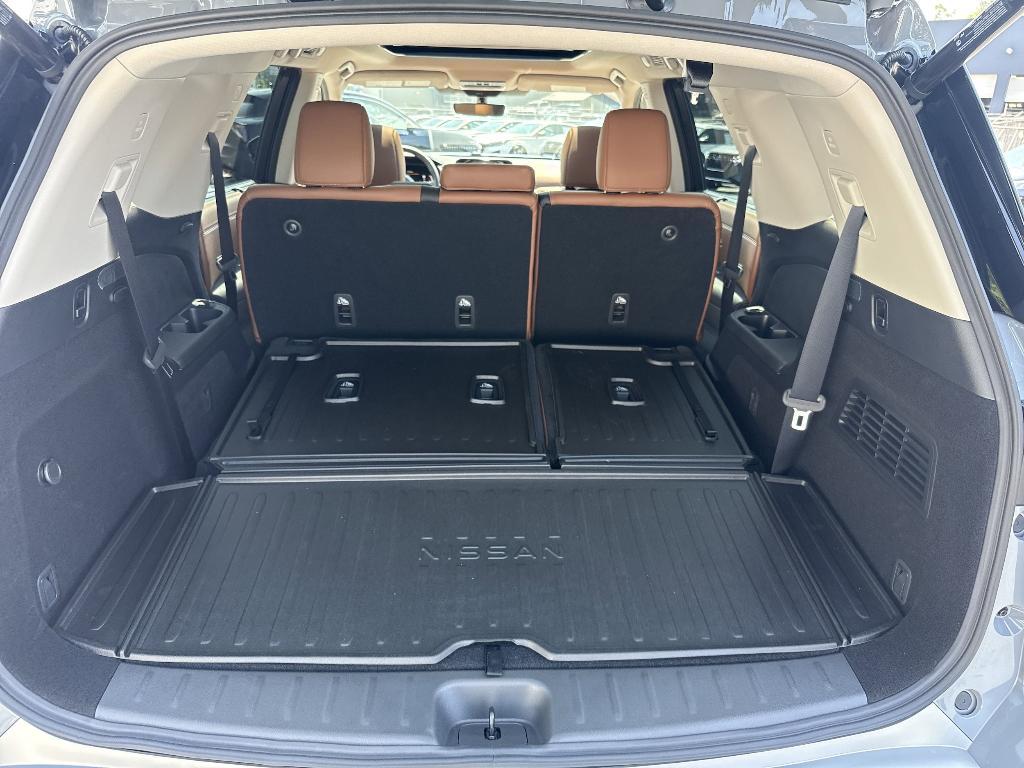 new 2025 Nissan Pathfinder car, priced at $50,302