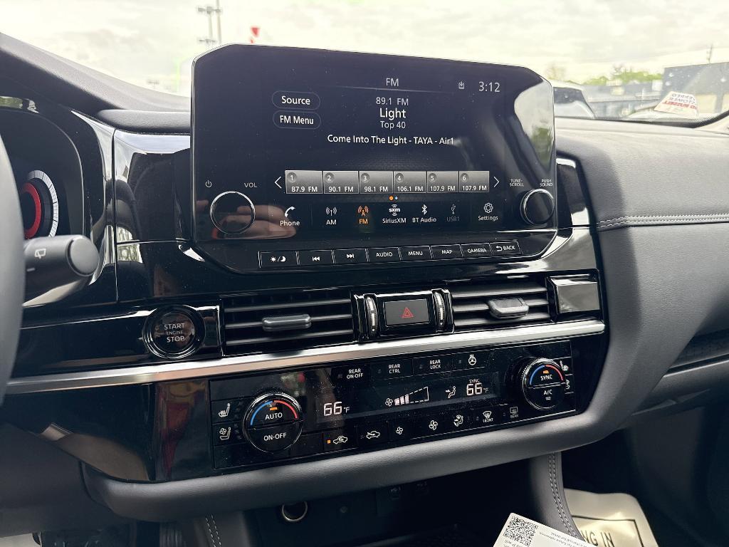 new 2025 Nissan Pathfinder car, priced at $51,253