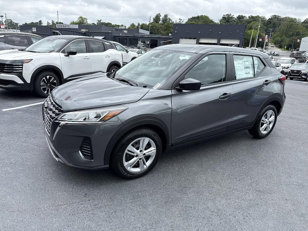 new 2025 Nissan Kicks Play car, priced at $22,348