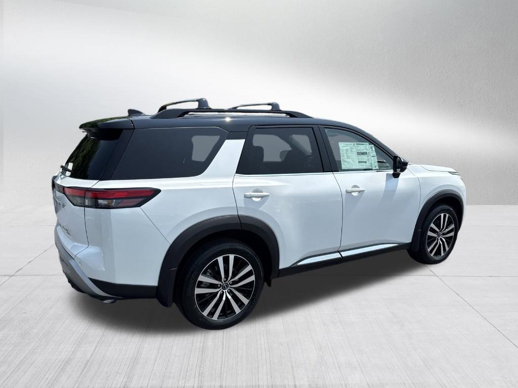 new 2025 Nissan Pathfinder car, priced at $51,053