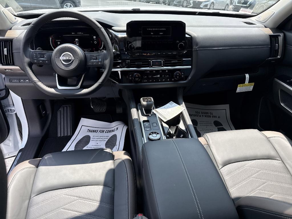 new 2025 Nissan Pathfinder car, priced at $51,053