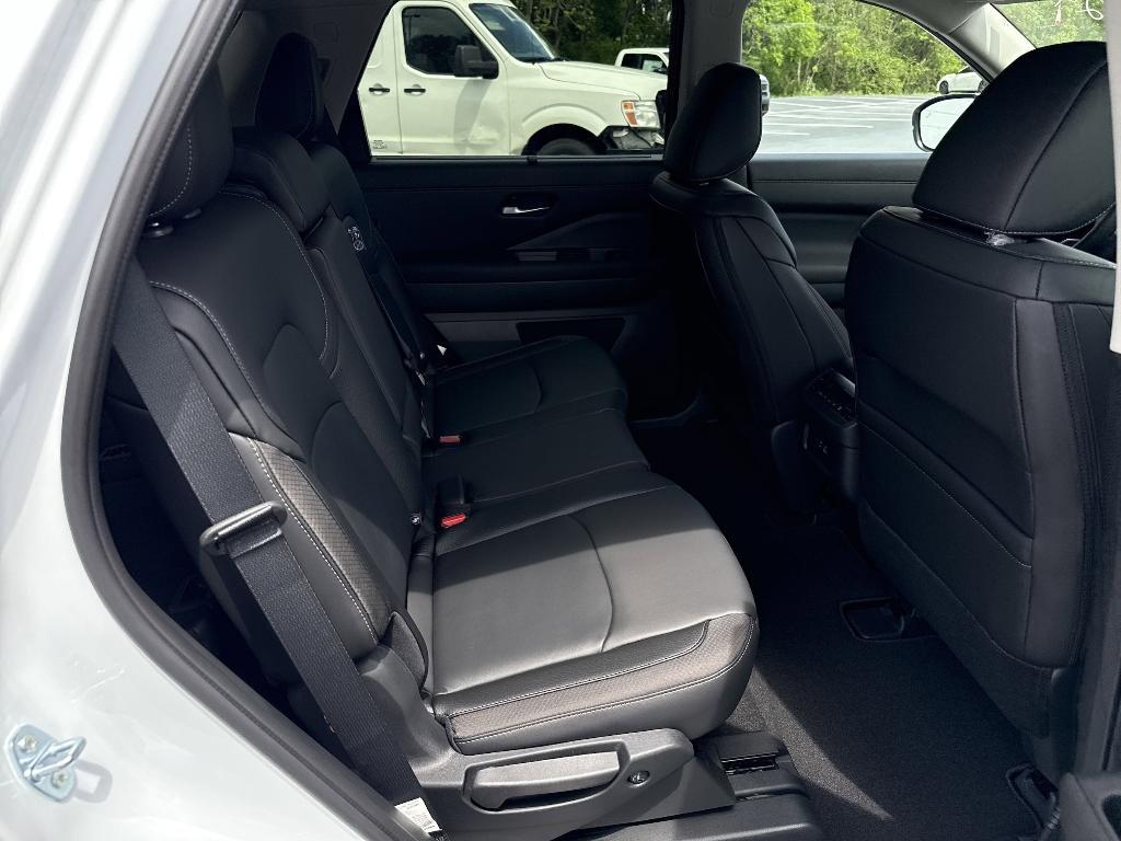 new 2025 Nissan Pathfinder car, priced at $42,449