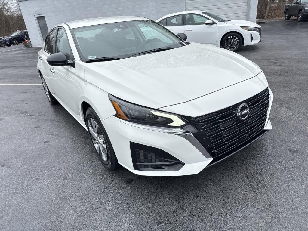 new 2025 Nissan Altima car, priced at $26,614
