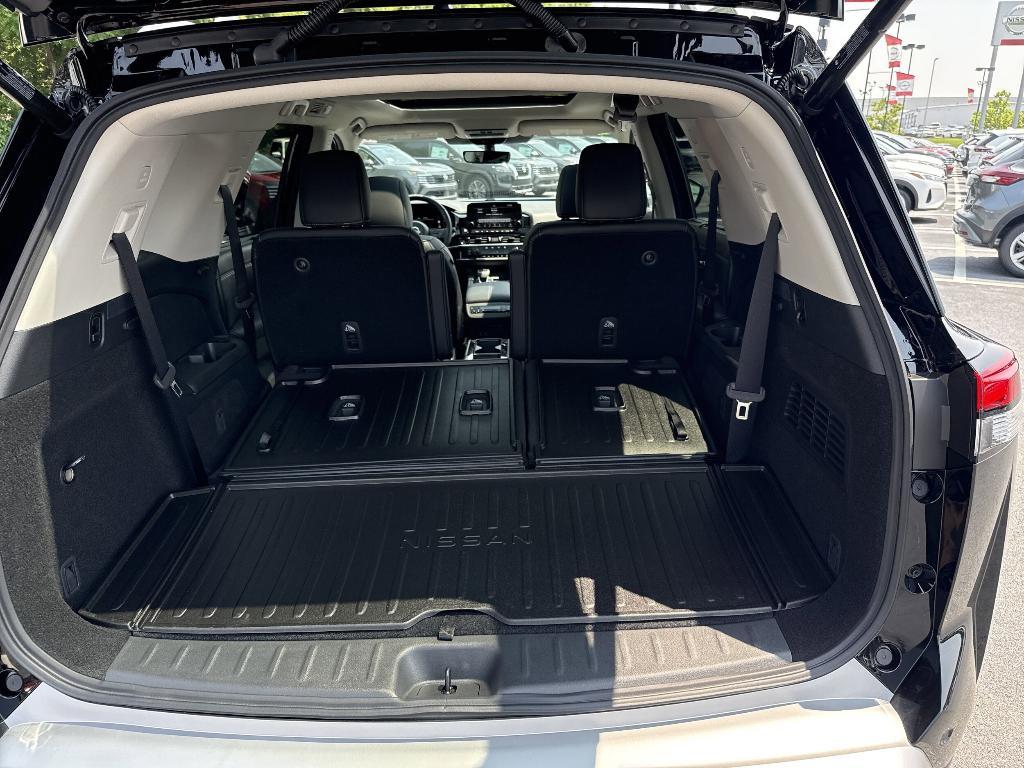 new 2025 Nissan Pathfinder car, priced at $50,168