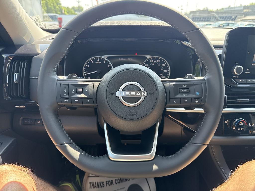 new 2025 Nissan Pathfinder car, priced at $41,185