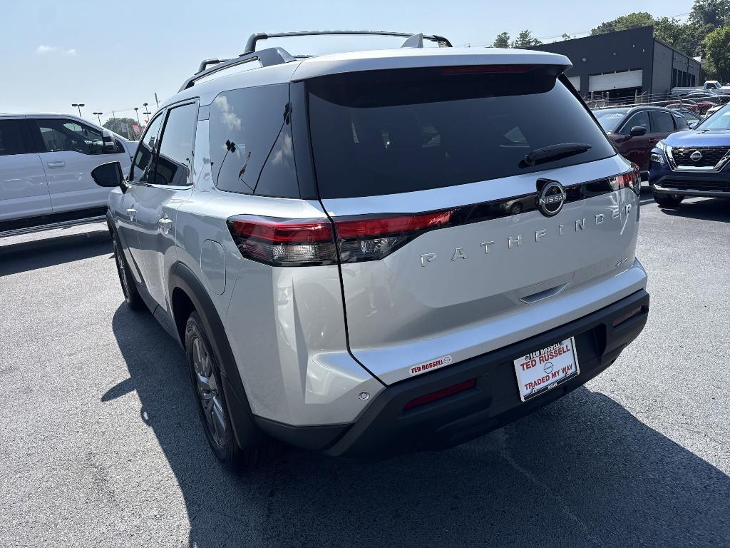 new 2025 Nissan Pathfinder car, priced at $41,185