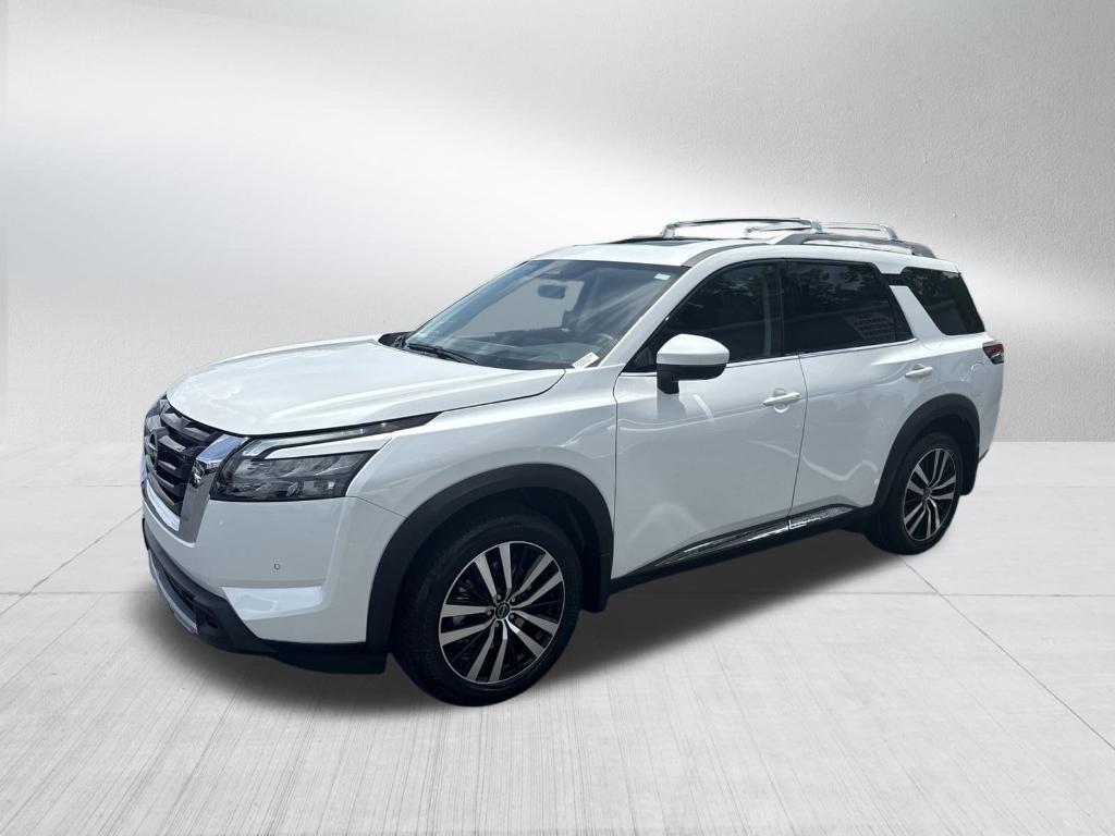 new 2025 Nissan Pathfinder car, priced at $48,223