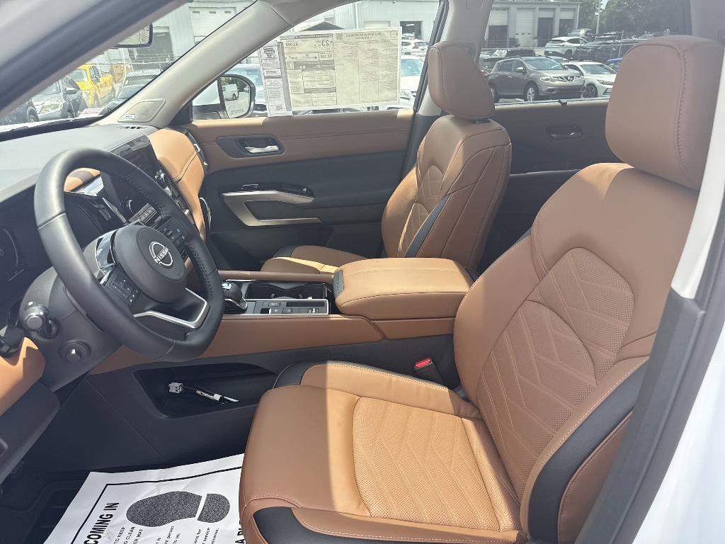 new 2025 Nissan Pathfinder car, priced at $48,223