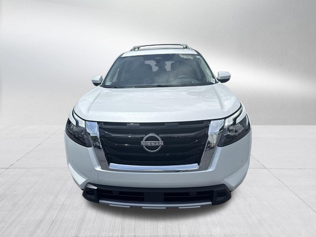 new 2025 Nissan Pathfinder car, priced at $48,223