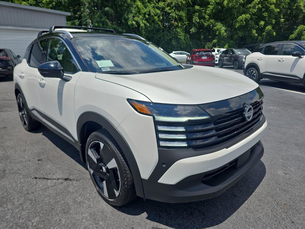 new 2025 Nissan Kicks car, priced at $29,456