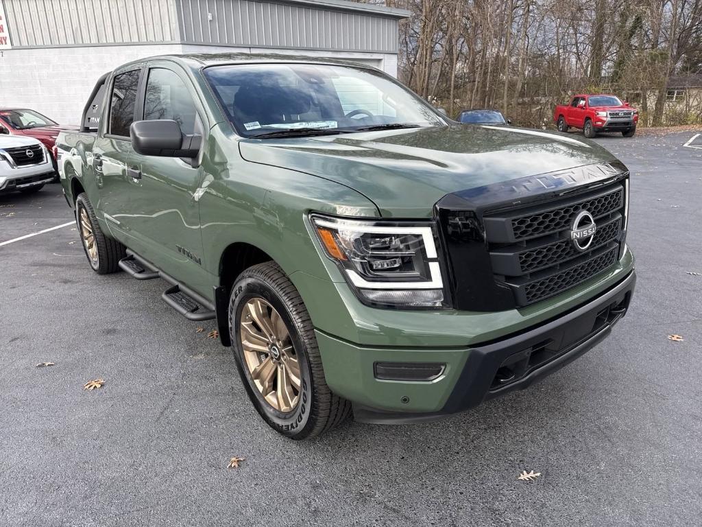 new 2024 Nissan Titan car