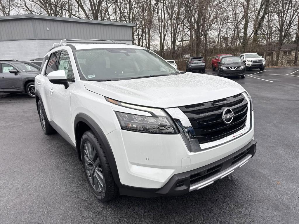 new 2025 Nissan Pathfinder car, priced at $47,287