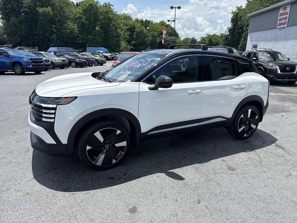 new 2025 Nissan Kicks car, priced at $28,173