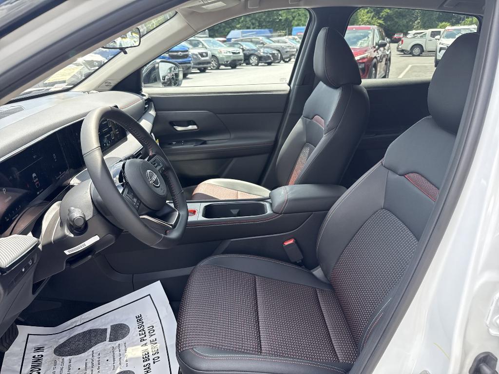 new 2025 Nissan Kicks car, priced at $28,173