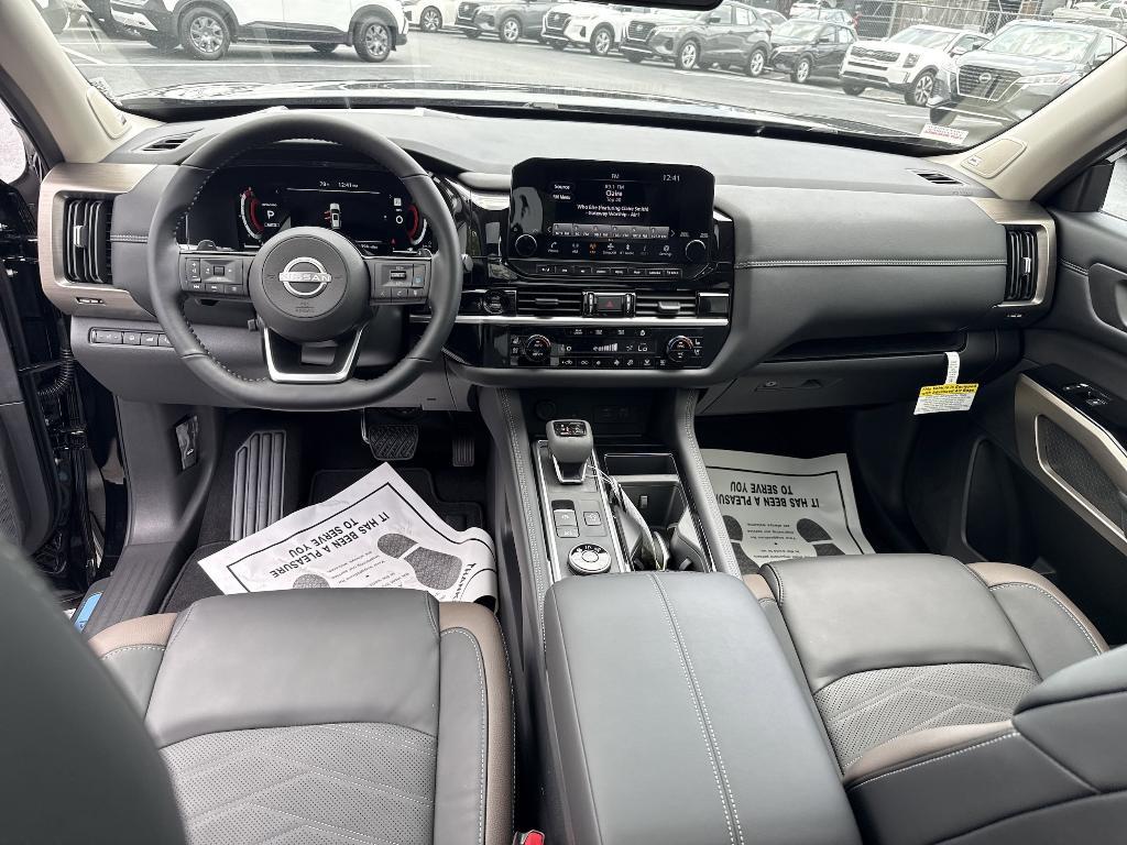 new 2025 Nissan Pathfinder car, priced at $50,168