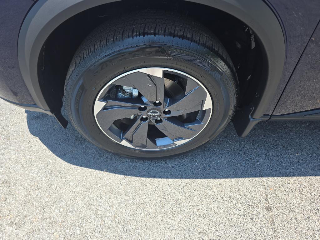 new 2025 Nissan Rogue car, priced at $32,301