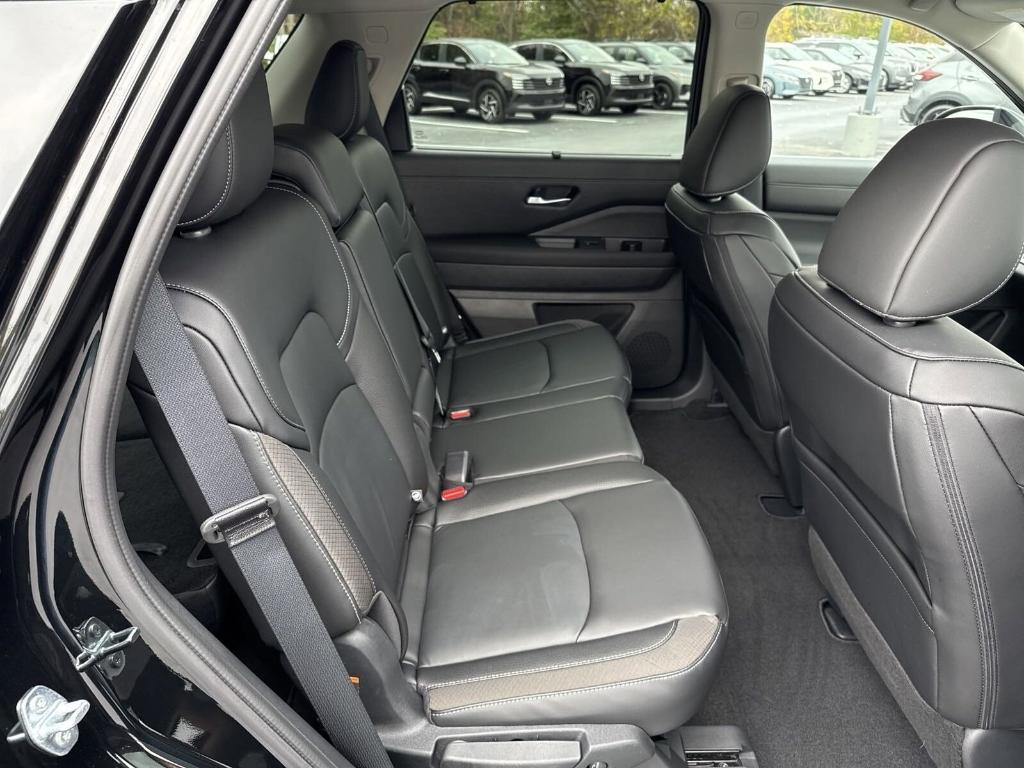 new 2025 Nissan Pathfinder car, priced at $42,764