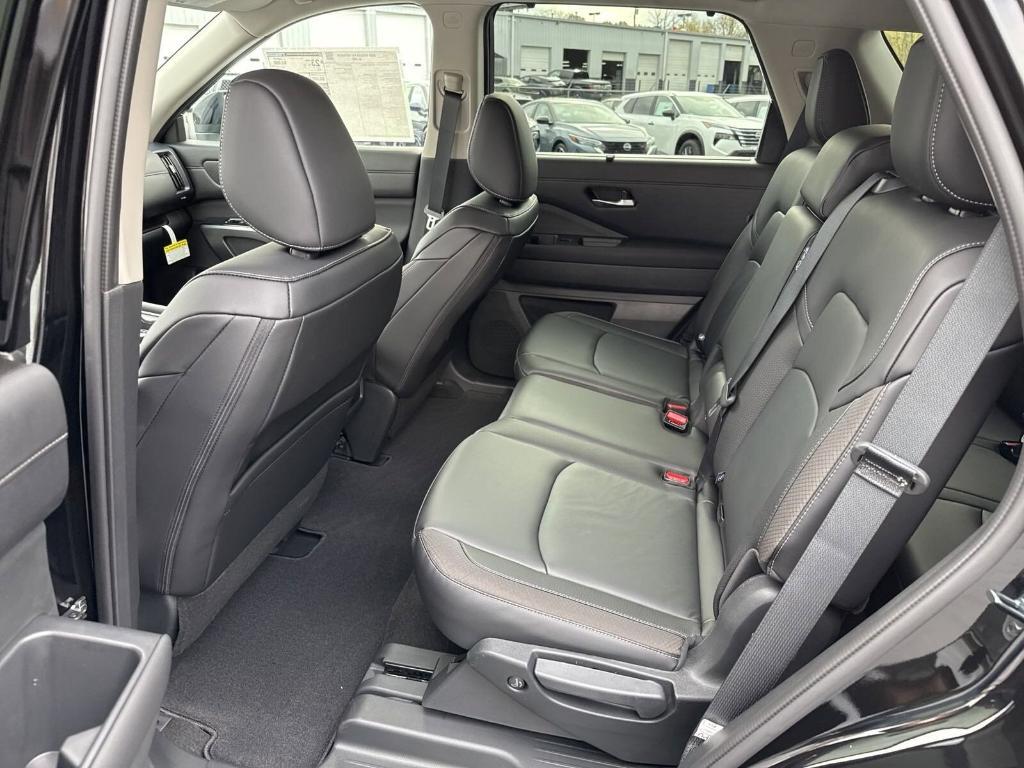 new 2025 Nissan Pathfinder car, priced at $42,764