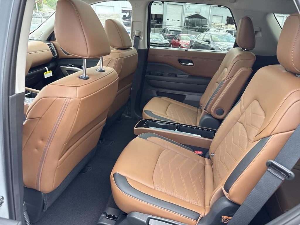 new 2025 Nissan Pathfinder car, priced at $50,566