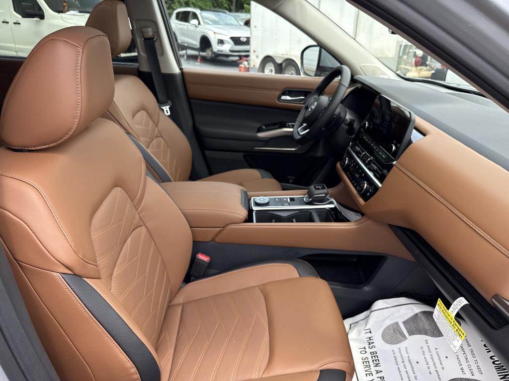 new 2025 Nissan Pathfinder car, priced at $50,566