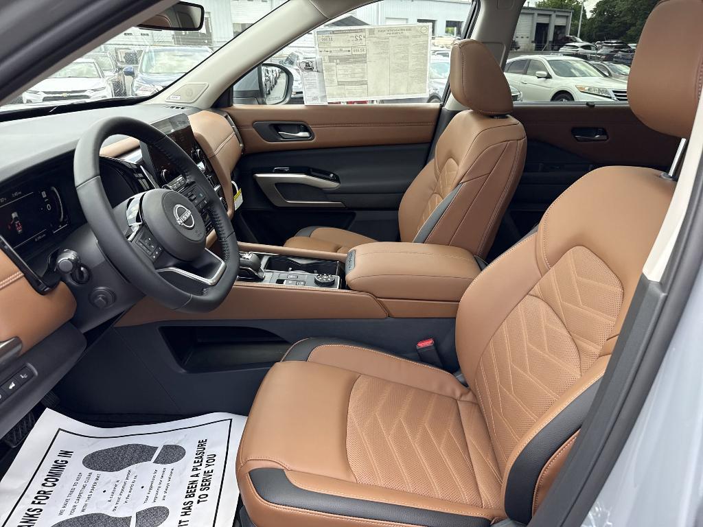 new 2025 Nissan Pathfinder car, priced at $50,566