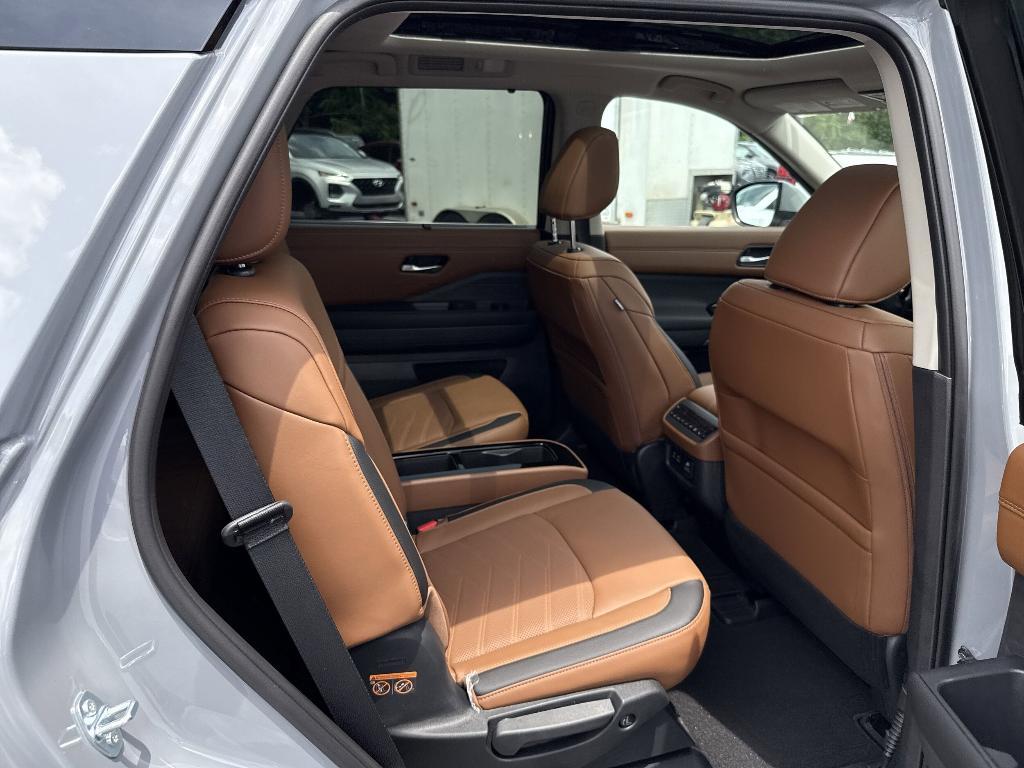 new 2025 Nissan Pathfinder car, priced at $50,566