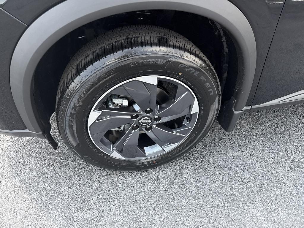 new 2025 Nissan Rogue car, priced at $32,024