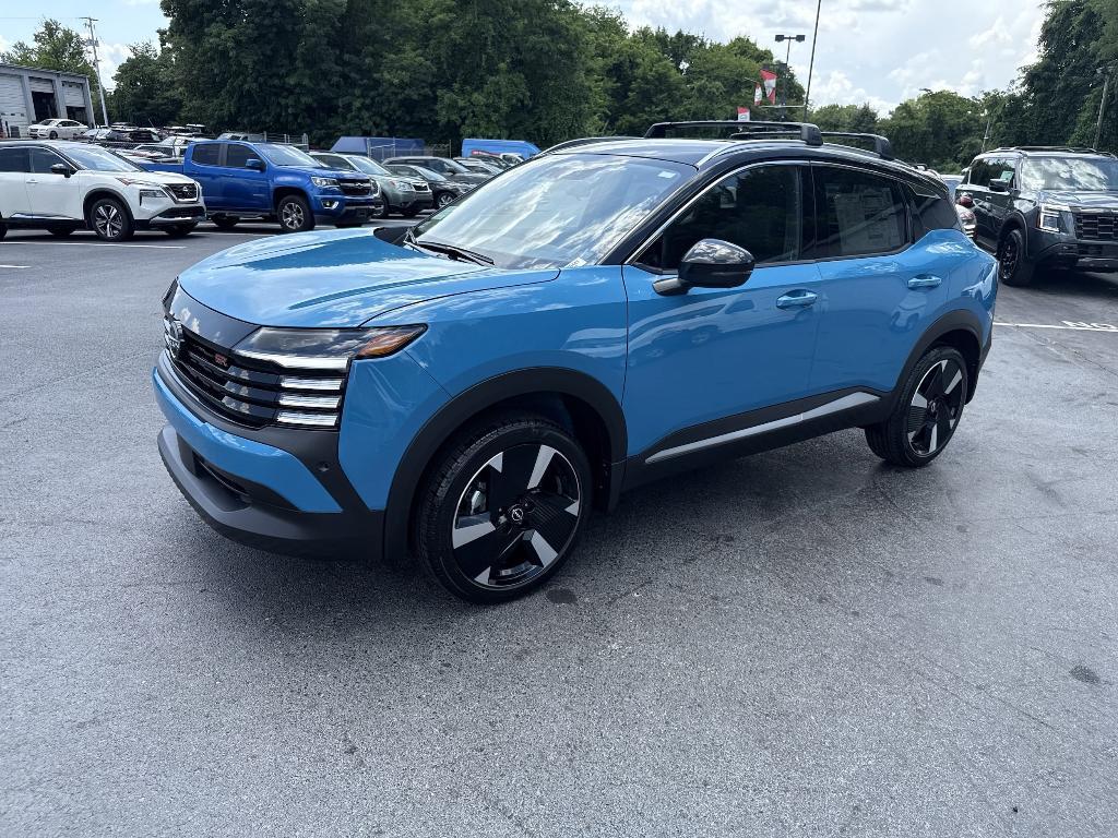 new 2025 Nissan Kicks car, priced at $28,173