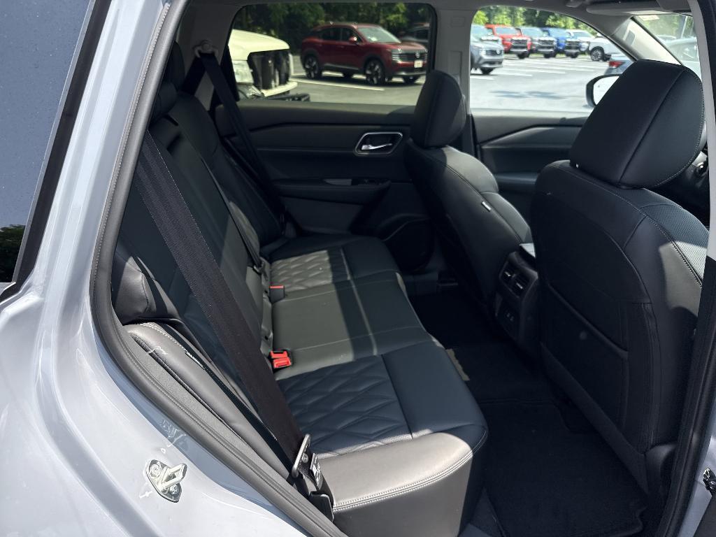 new 2025 Nissan Rogue car, priced at $39,993