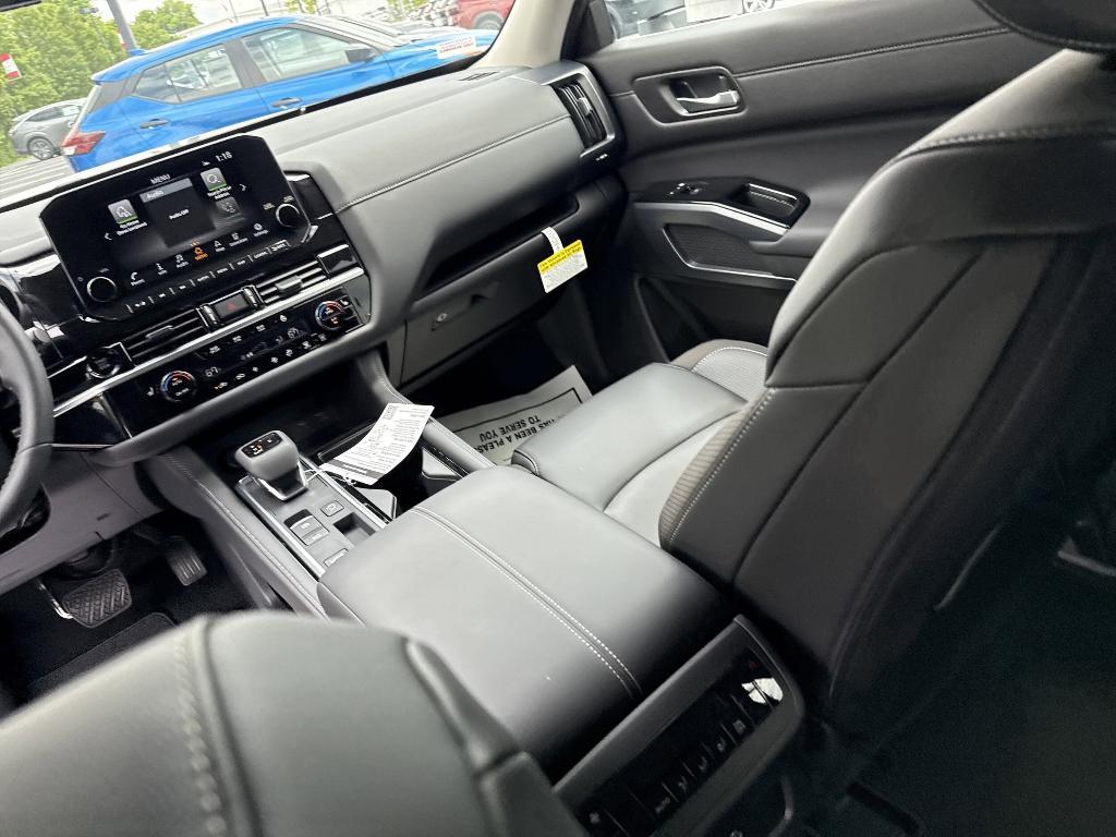 new 2025 Nissan Pathfinder car, priced at $42,834