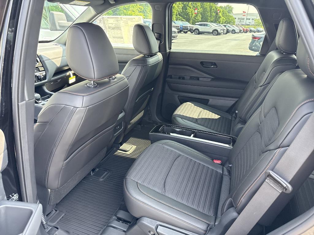 new 2025 Nissan Pathfinder car, priced at $43,339