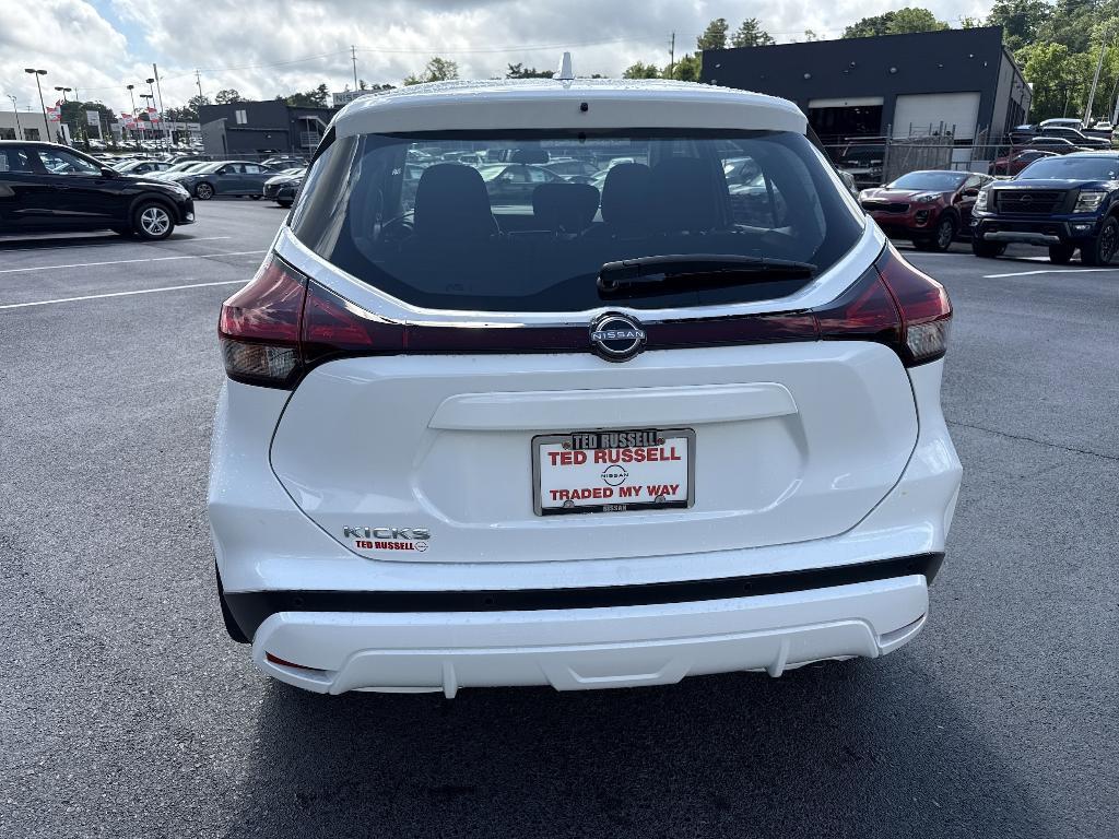 new 2025 Nissan Kicks Play car, priced at $22,858