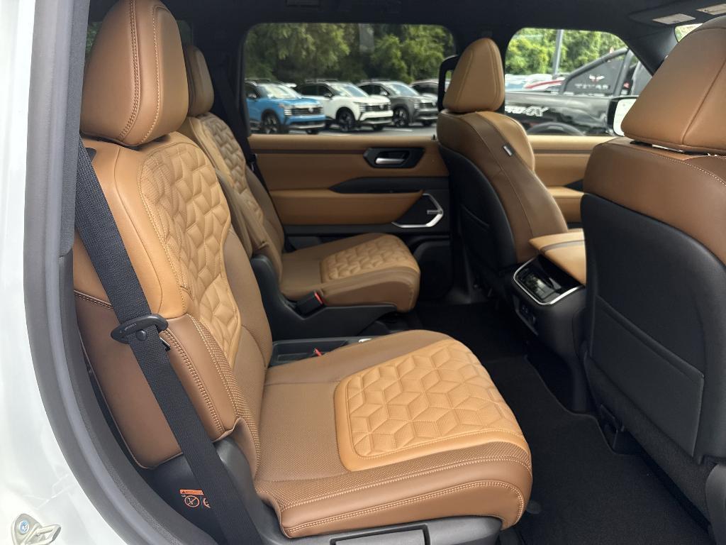 new 2025 Nissan Armada car, priced at $81,504